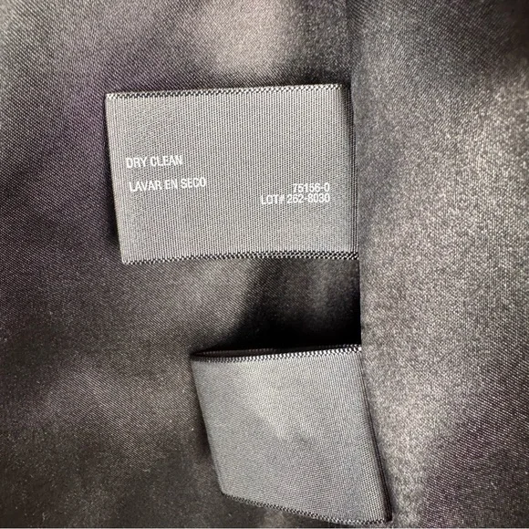 East Fifth Woman’s Faux Fur Coat Size Medium Black Collared - Picture 6 of 9